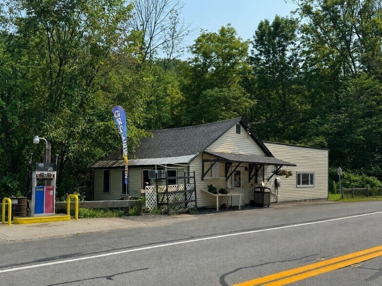More Photos Of 101 River St, Conway Convenience Store For Sale