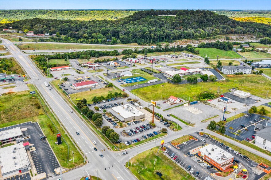 More Photos Of 800 Happy Valley St, Cave City Restaurant For Sale