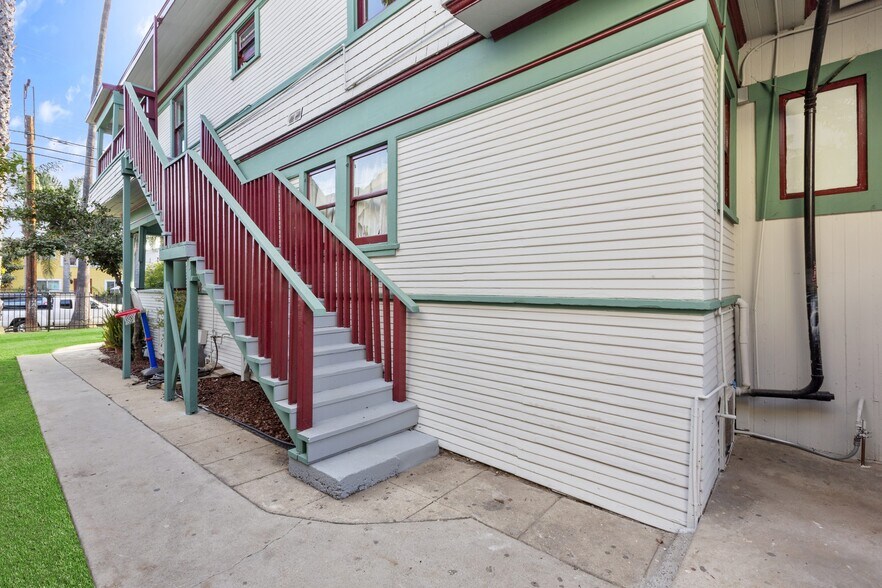More Photos Of 5323 Monte Vista St, Los Angeles Apartments For Sale