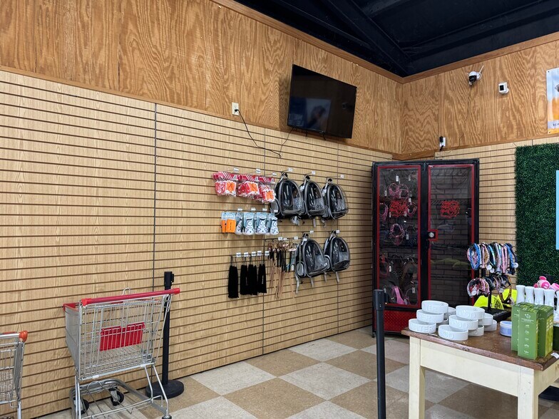 More Photos Of 1708 E Broad Ave, Rockingham Freestanding For Lease