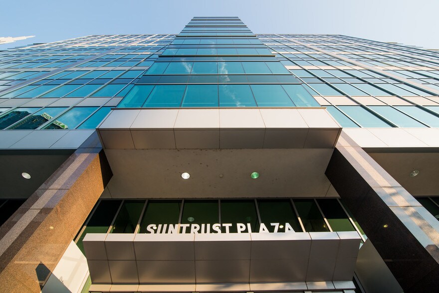 More Photos Of 401 Commerce St, Nashville Office For Sale