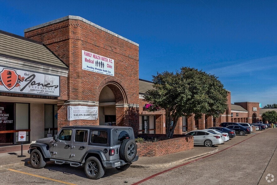 More Photos Of 4041 W Wheatland Rd, Dallas Unknown For Lease