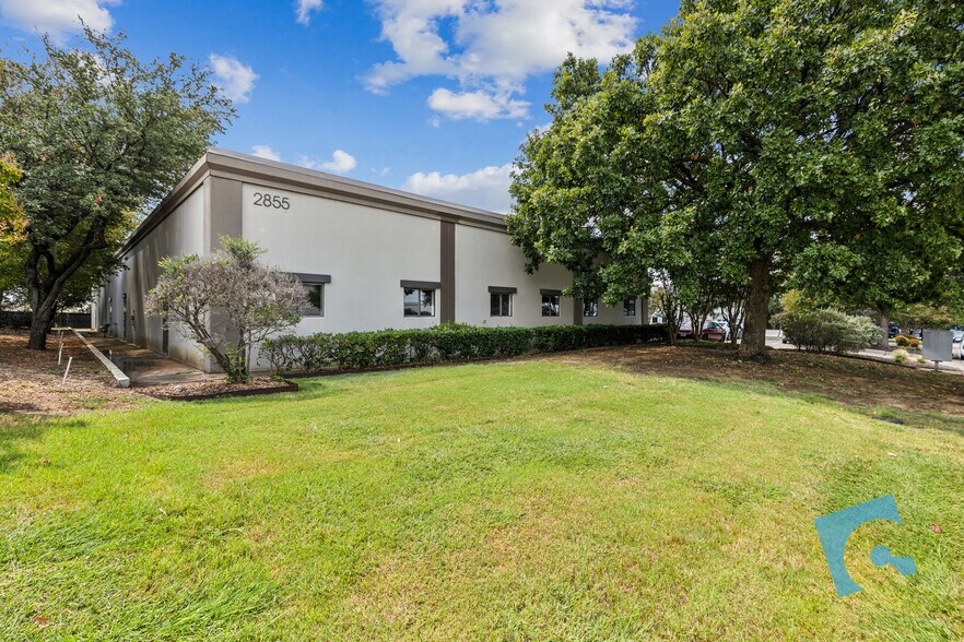 More Photos Of 2855 Exchange Blvd, Southlake Light Manufacturing For Lease