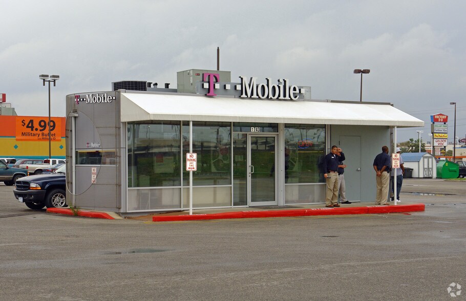 More Photos Of 1739 SW Loop 410, San Antonio Unknown For Lease