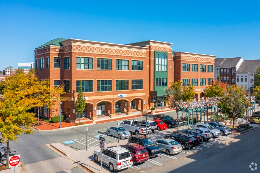 More Photos Of 502-514 Main St, Gaithersburg Office For Lease
