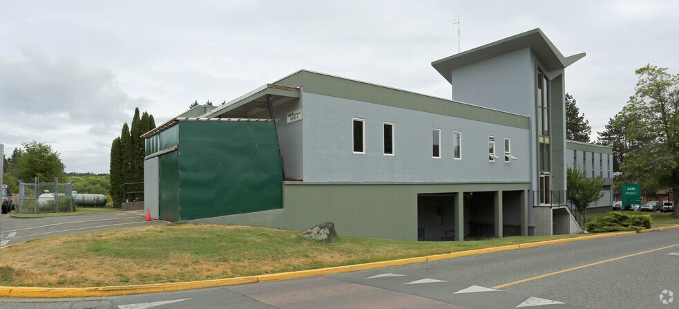 More Photos Of 4470 Markham St, Saanich Office For Lease