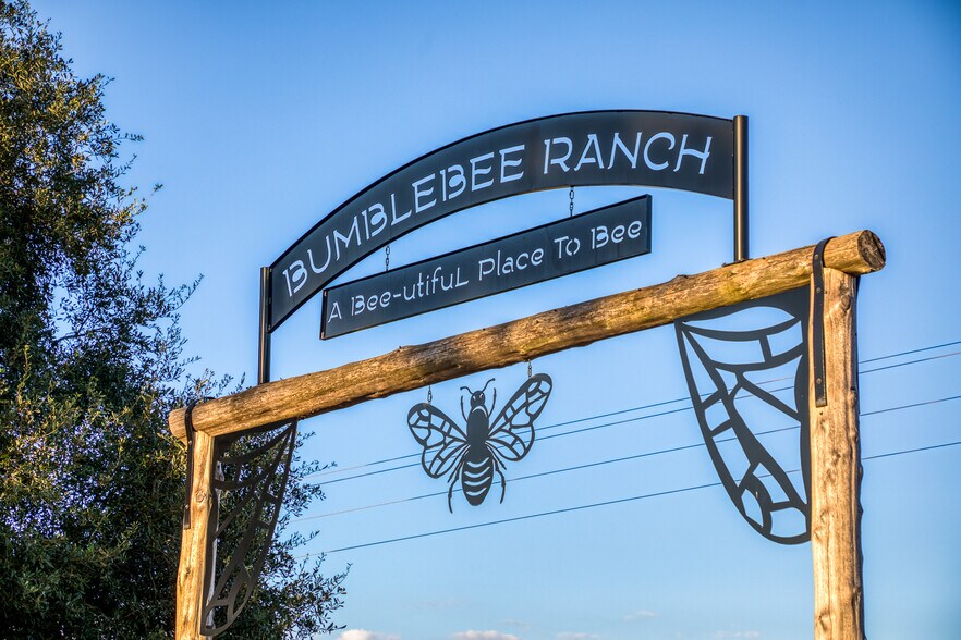 More Photos Of 23192 Murrell Rd, Hockley Lodge Meeting Hall For Sale