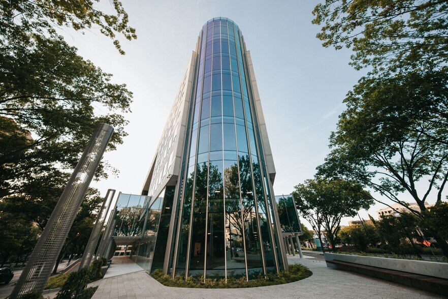 More Photos Of 2401 Cedar Springs Rd, Dallas Office For Lease