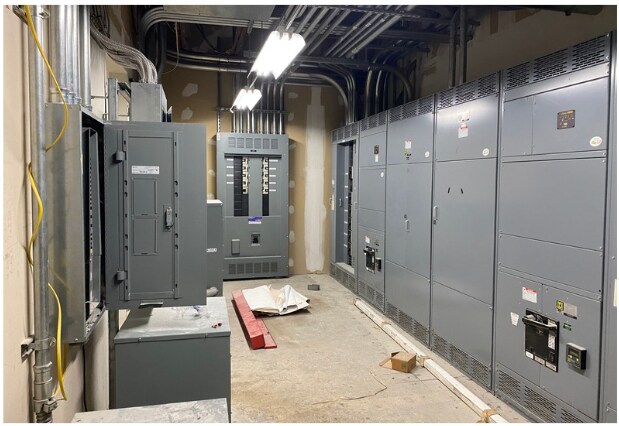 More Photos Of 900 Business Center Dr, Horsham Township Light Distribution For Sale