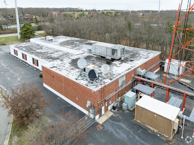 More Photos Of 3200 Express Dr S, Islandia Warehouse For Sale