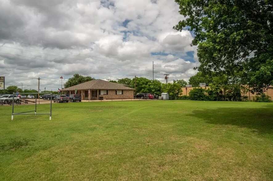 More Photos Of 212 N 1st St, Garland Land For Sale