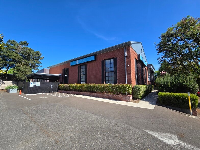 Primary Photo Of 7525 N Richmond Ave, Portland Religious Facility For Sale
