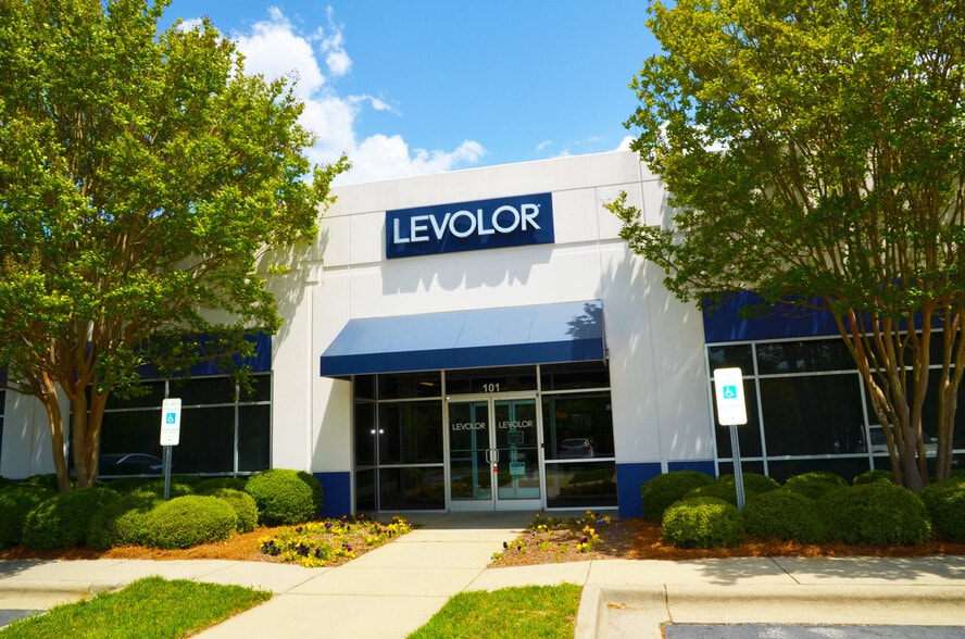 More Photos Of 4310 Regency Dr, High Point Office For Sale