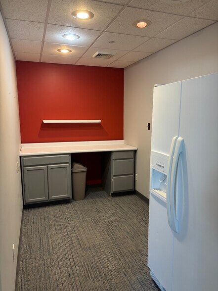 More Photos Of 2299 Woodbury Ave, Newington Medical For Lease