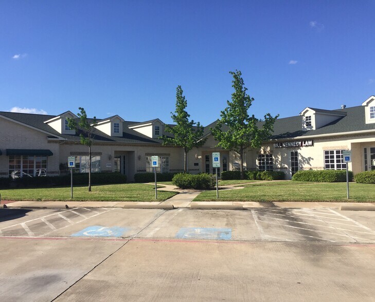 More Photos Of 4125 Fairway Dr, Carrollton Medical For Lease