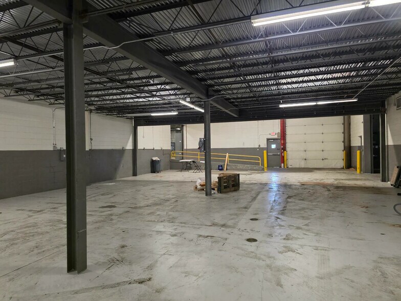 More Photos Of 1635 Coining Dr, Toledo Manufacturing For Sale
