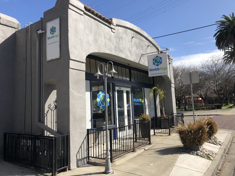 More Photos Of 3909 Smith St, Union City Storefront For Lease