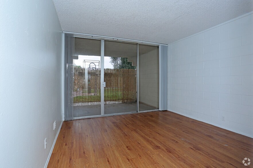More Photos Of 5286 E Tropicana Ave, Las Vegas Apartments For Sale