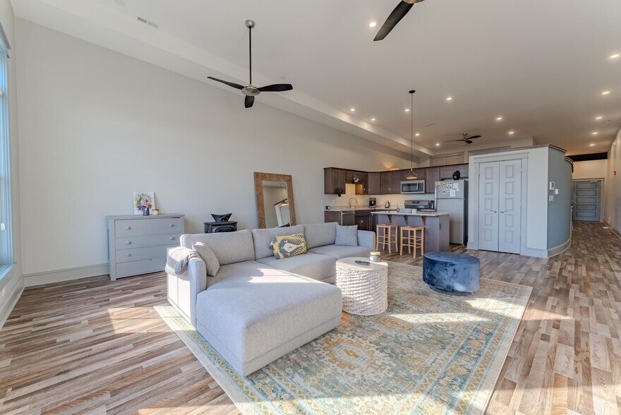More Photos Of 78 W Canal St, Wabash Apartments For Sale