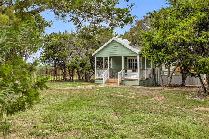 More Photos Of 251 Circle Dr, Wimberley Hospitality For Sale
