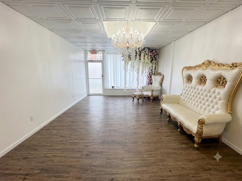 More Photos Of 1012-1016 Broadway, Woodmere Apartments For Lease