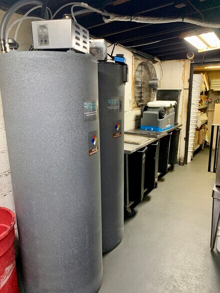 More Photos Of 1220 E 15th St, Joplin Specialty For Sale