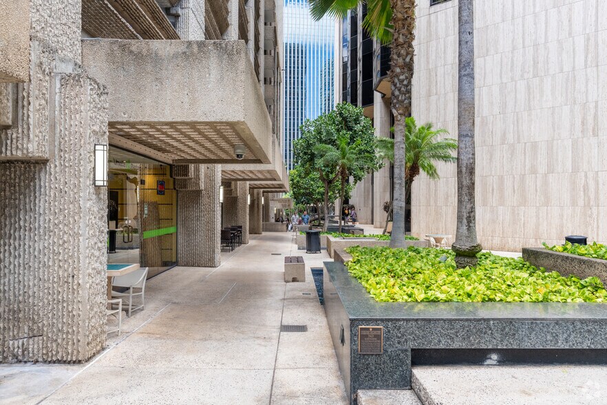 More Photos Of 1001 Bishop St, Honolulu Unknown For Lease