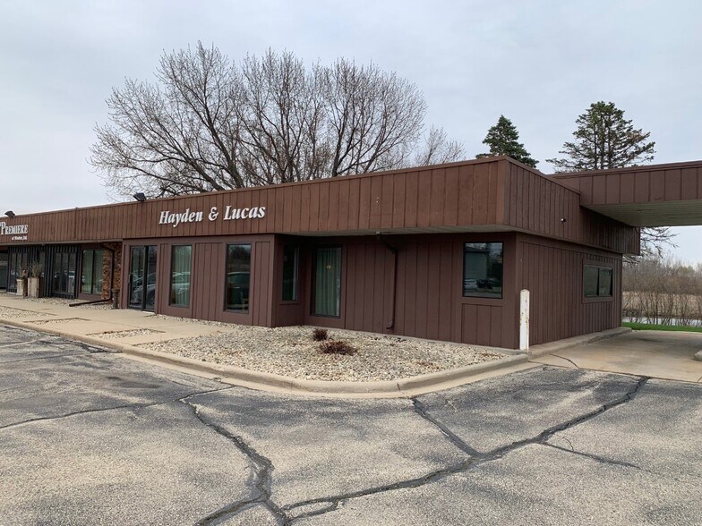 More Photos Of 6562 Lake Rd, Windsor Storefront Retail Office For Sale