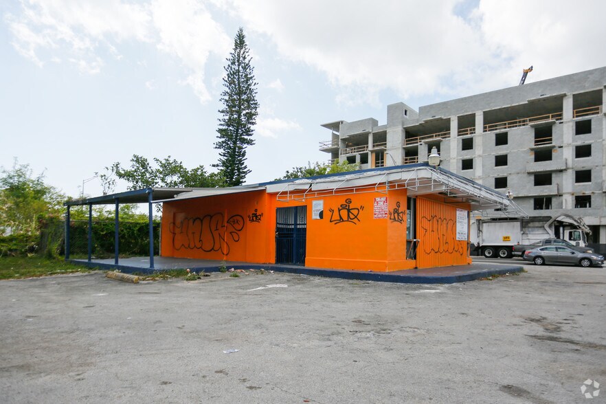 More Photos Of 1675 NW 54th St, Miami Freestanding For Sale