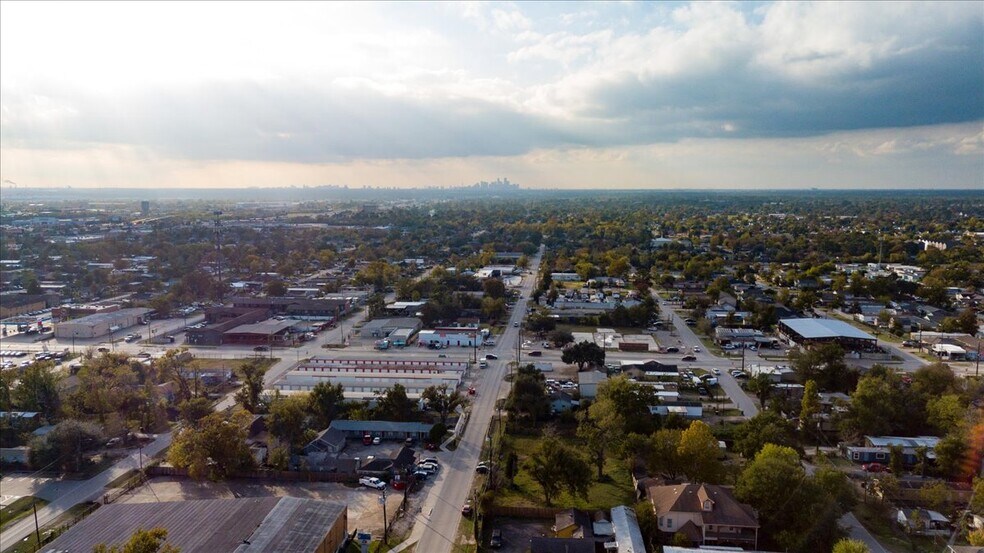 More Photos Of 13928 Bandera St, Houston Apartments For Sale