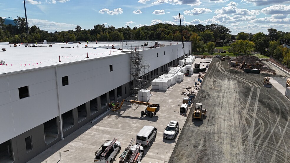 More Photos Of 1300 Business Center Way, Edgewood Warehouse For Lease