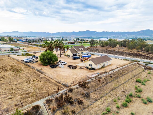 More Photos Of 41225 Guava St, Murrieta Land For Lease