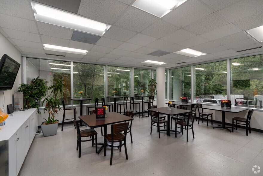 More Photos Of 7501 Boulder View Dr, North Chesterfield Unknown For Lease