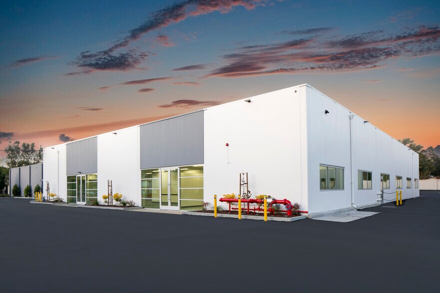 More Photos Of 1180 O'Brien Dr, Menlo Park Research And Development For Lease