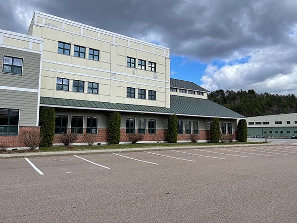 More Photos Of 5 Pilgrim Park Rd, Waterbury Office For Lease