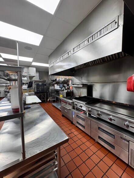 More Photos Of 1140 Mt. Zion Rd, Morrow Restaurant For Sale