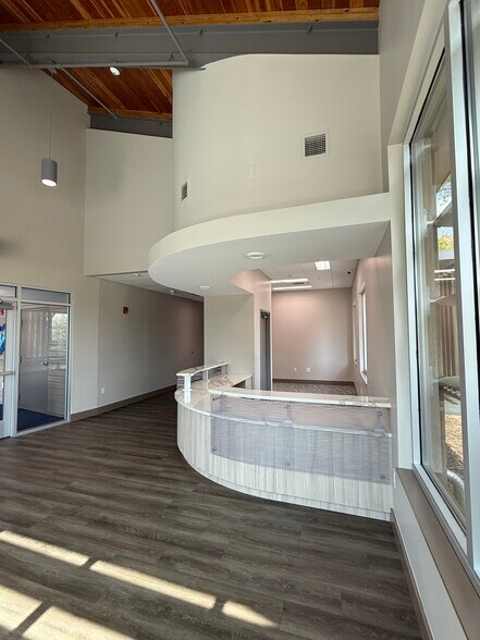 More Photos Of 5234 Little Rd, New Port Richey Medical For Lease