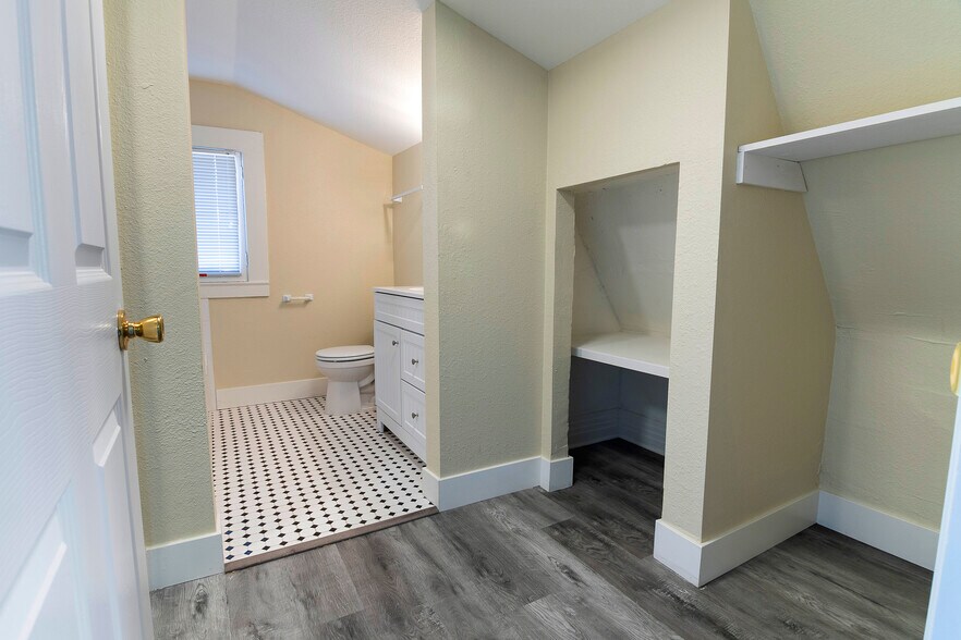 More Photos Of 1703 Toberman St, Los Angeles Apartments For Sale