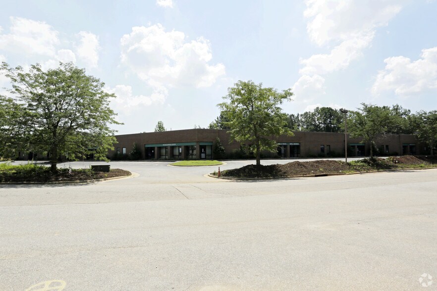 More Photos Of 3305 Durham Dr, Raleigh Flex For Lease