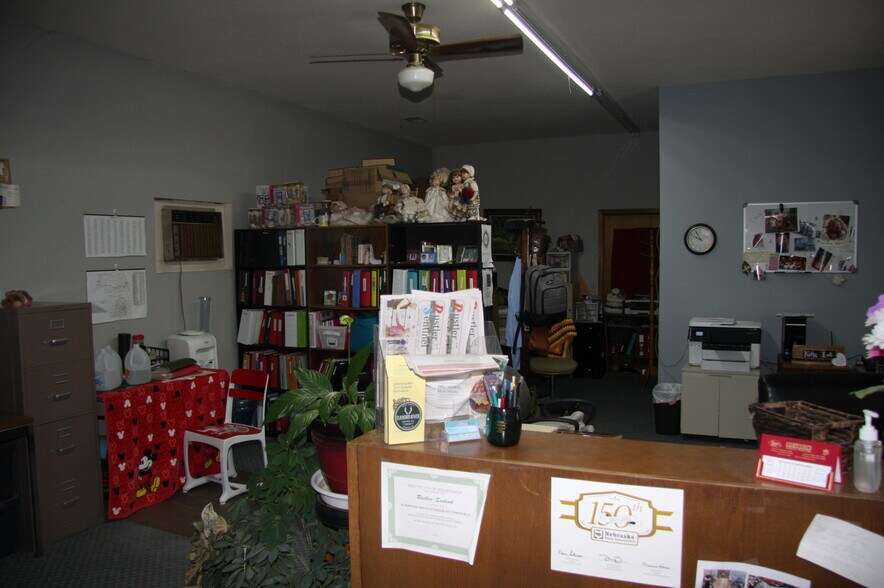 More Photos Of 310 Main St, Scribner Storefront For Sale