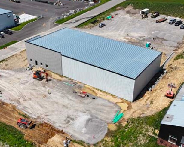 More Photos Of 9381 Seward Rd, Fairfield Warehouse For Lease