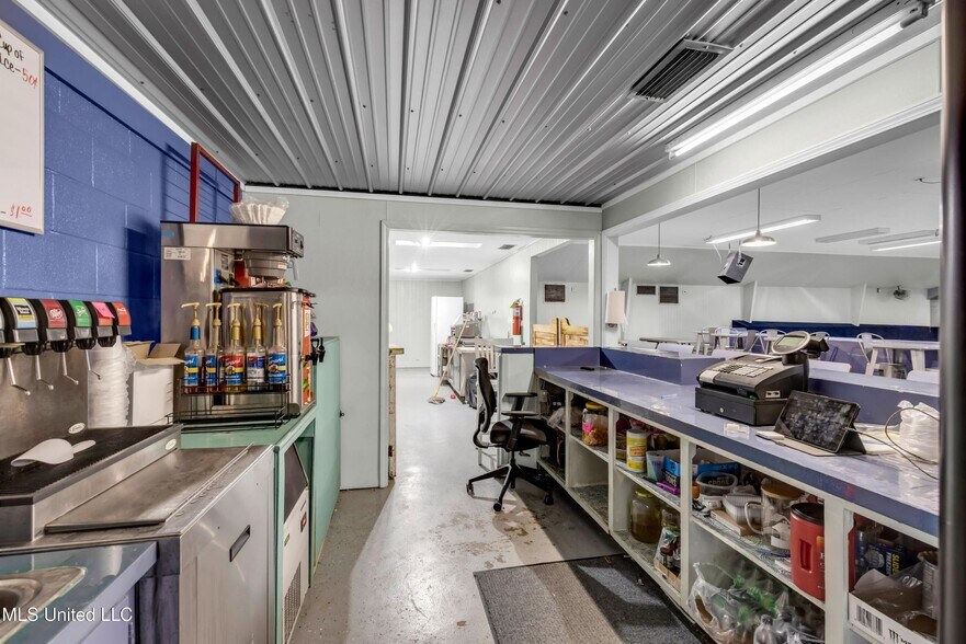 More Photos Of 6238 MS-198, Lucedale Specialty For Sale