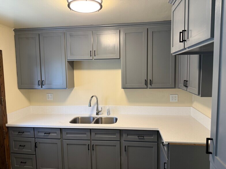 More Photos Of 2414 W 85th St, Inglewood Apartments For Sale