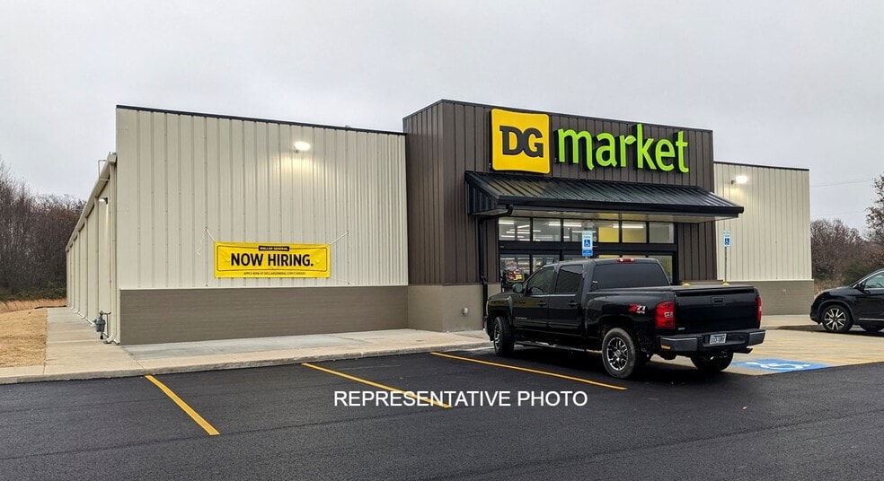 Primary Photo Of 1310 Paddock St, Fort Calhoun General Retail For Sale