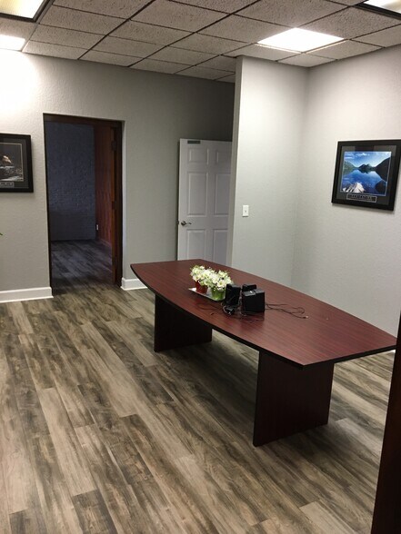 More Photos Of 711 Margaret St, Jacksonville Office For Sale