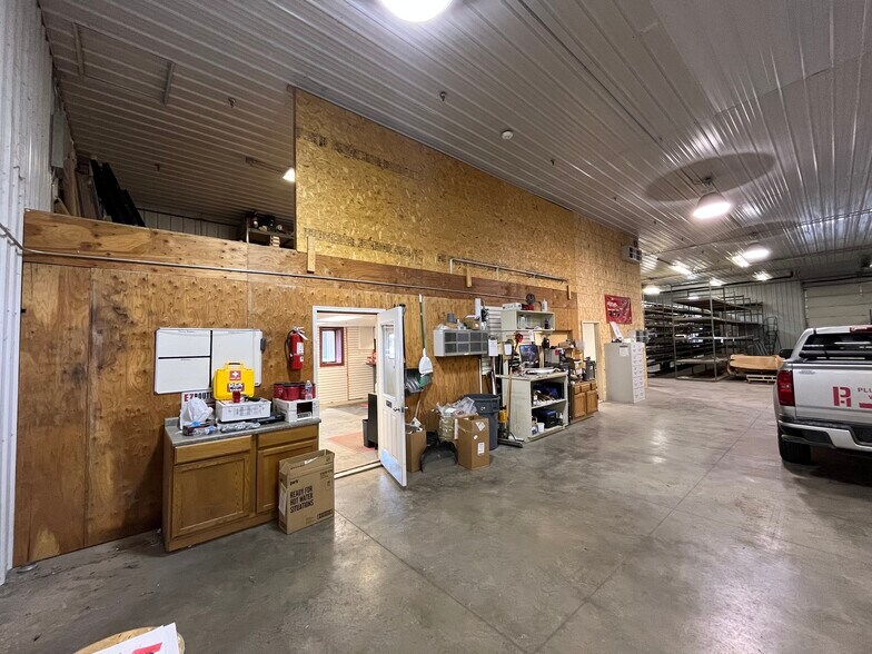 More Photos Of 2340 Taggart Rd, Rapid City Warehouse For Sale