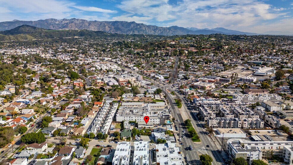 More Photos Of 4311-4315 Eagle Rock Blvd, Los Angeles Storefront Retail Residential For Sale