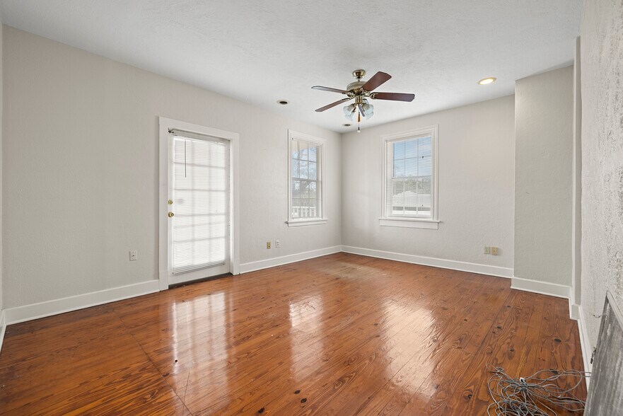 More Photos Of 7024 Central Ave, Saint Petersburg Medical For Sale
