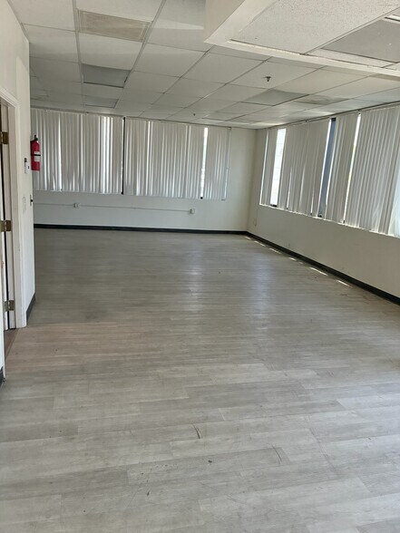 More Photos Of 10312 Norris Ave, Pacoima Unknown For Lease