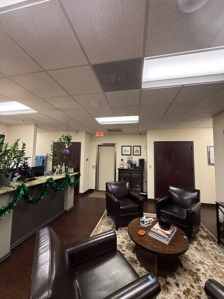 More Photos Of 221 NE Ivanhoe Blvd, Orlando Loft Creative Space For Lease